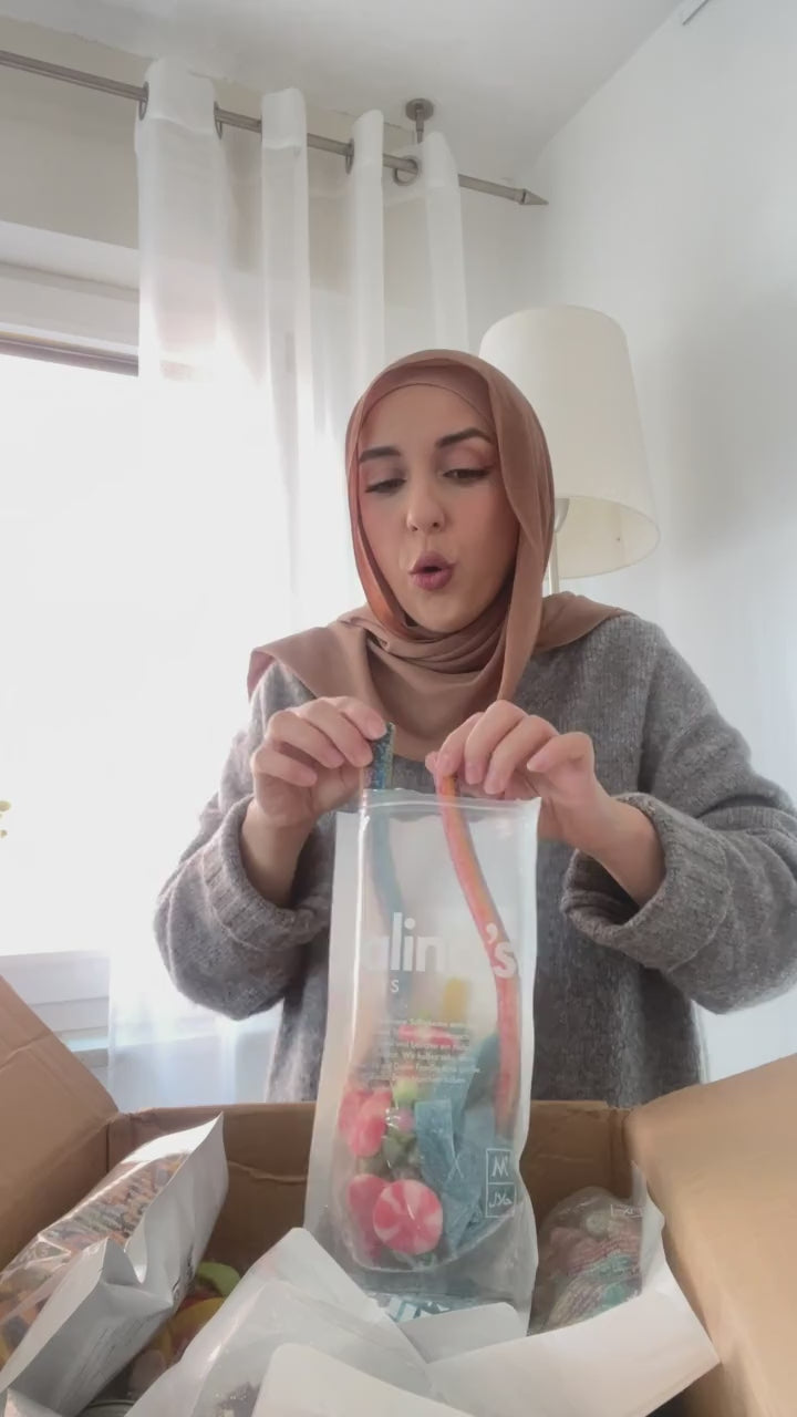 Jumbo Rainbow Stixx - Miralina's Halal Sweets review - Dulces Halal